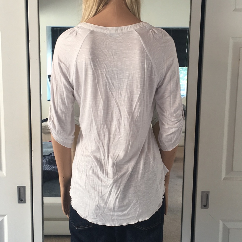 Pretty Wht Blouse W/Button Front &Embrodery Accent - Picture 5 of 7